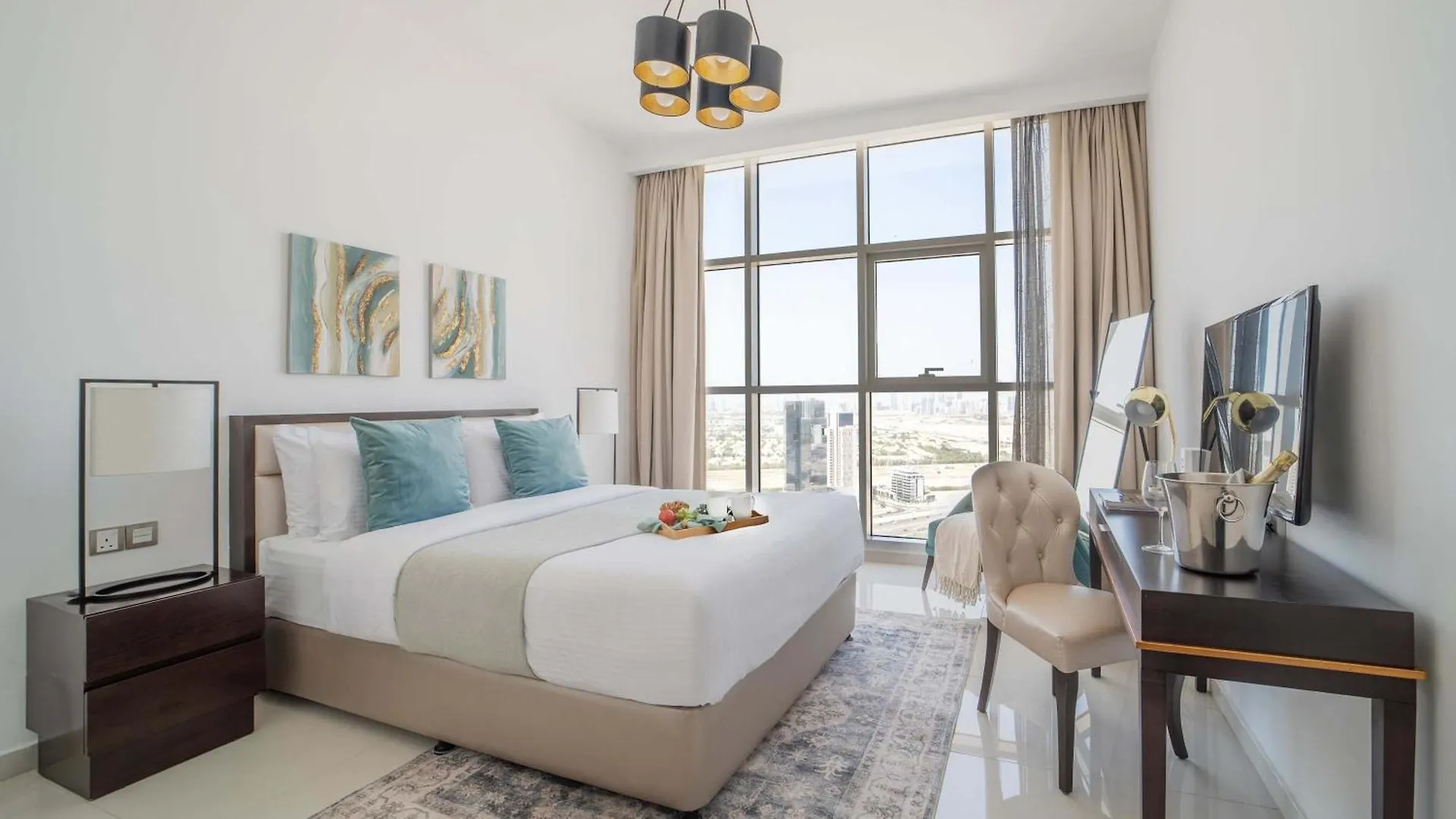 Frank Porter - Damac Ghalia Tower - Studio Dubai