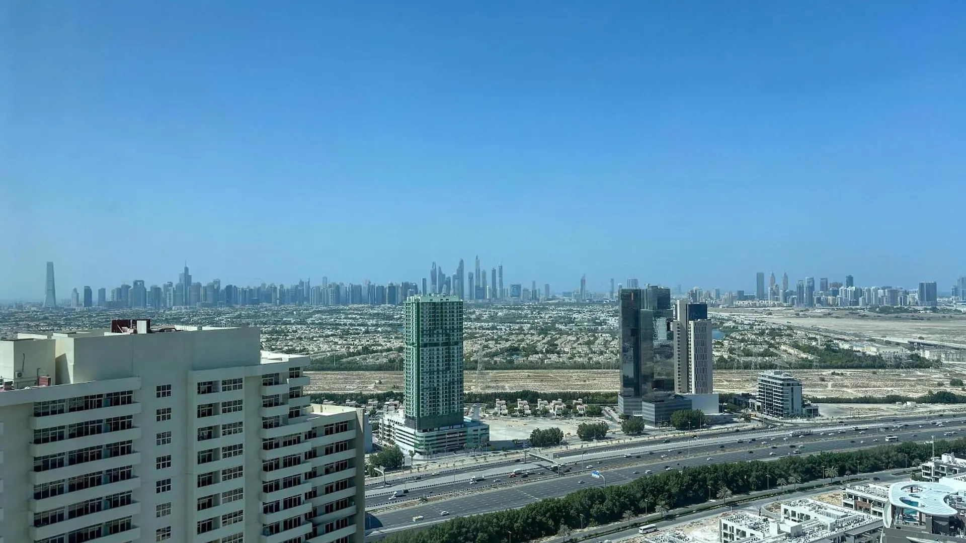 Apartment Frank Porter - Damac Ghalia Tower - Studio Dubai United Arab Emirates